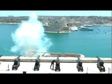 Here are the cannons firing at Ft. Angelo from across the harbor.  